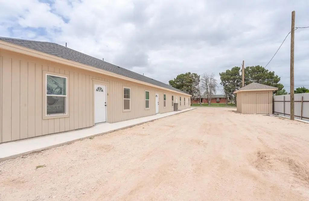 5622 County Rd 1202, Midland