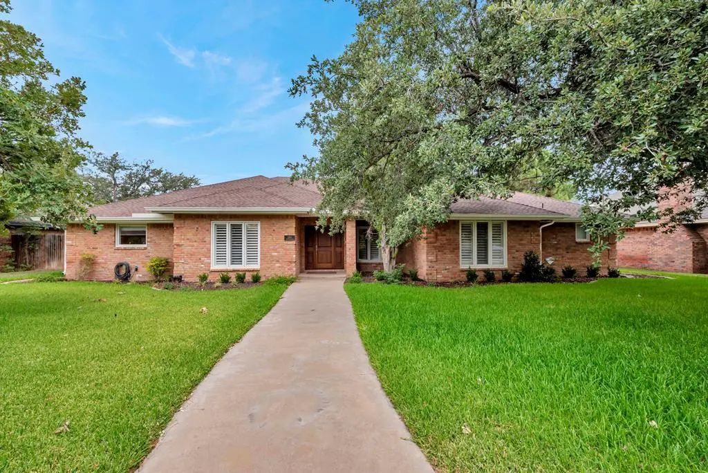 1306 Brighton Place, Midland