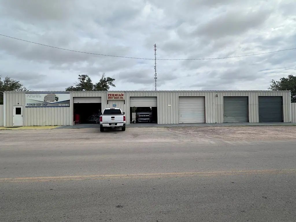 3203 W County Rd 113, Midland