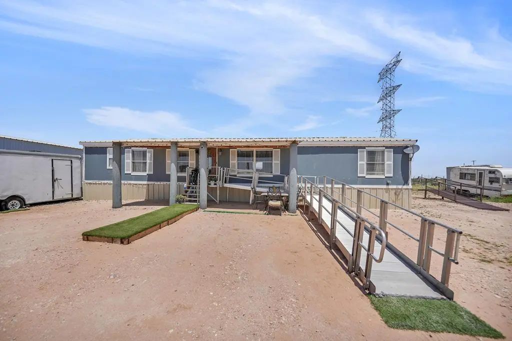 3323 County Rd 170, Midland