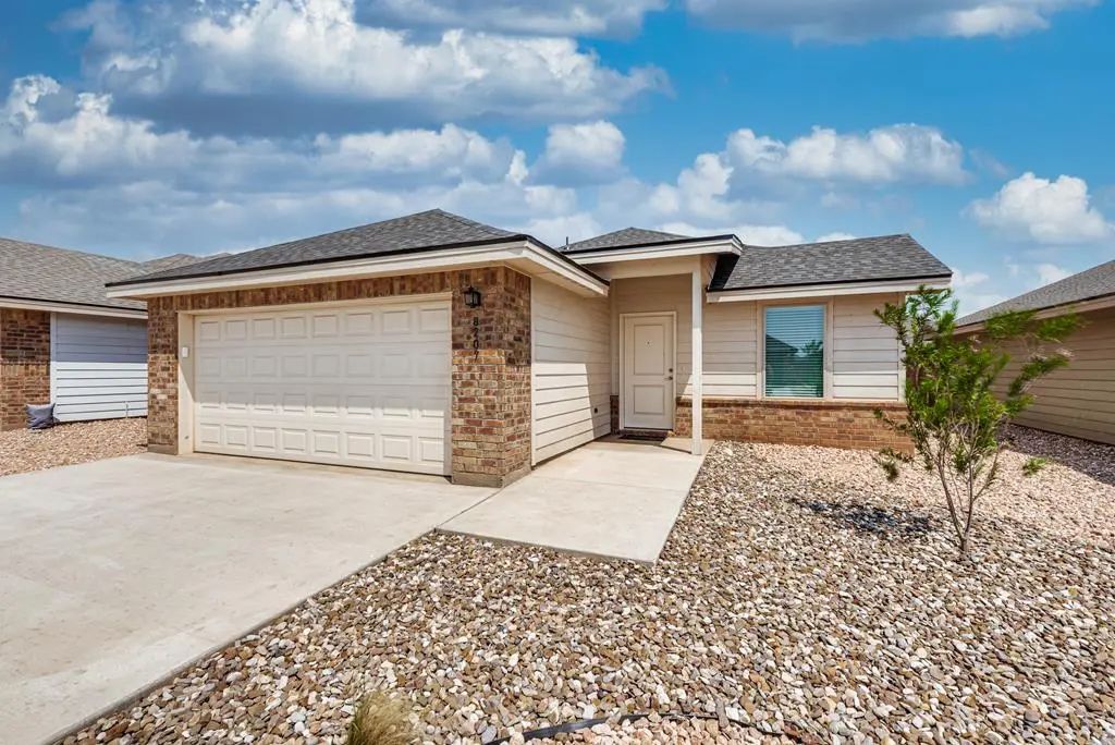 8207 County Rd 111, Midland