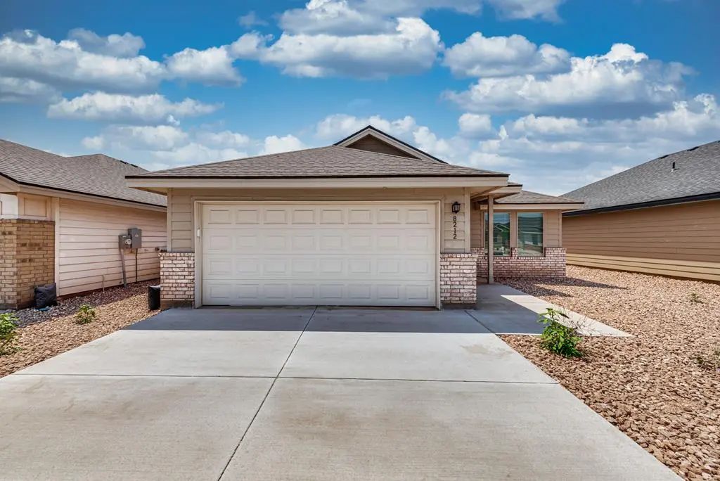 8212 County Rd 111, Midland