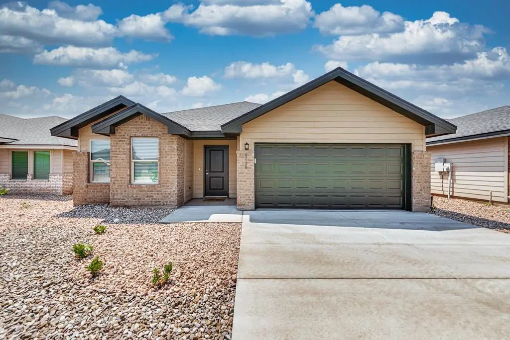 8210 County Rd 111, Midland