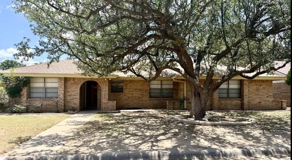 4211 Russell Dr, Midland