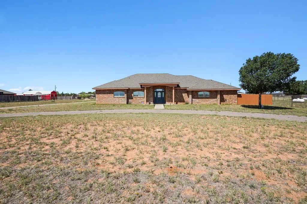 1208 County Rd 1127, Midland