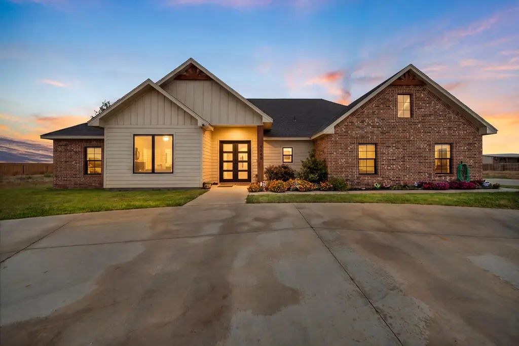 2506 County Rd 1041, Stanton