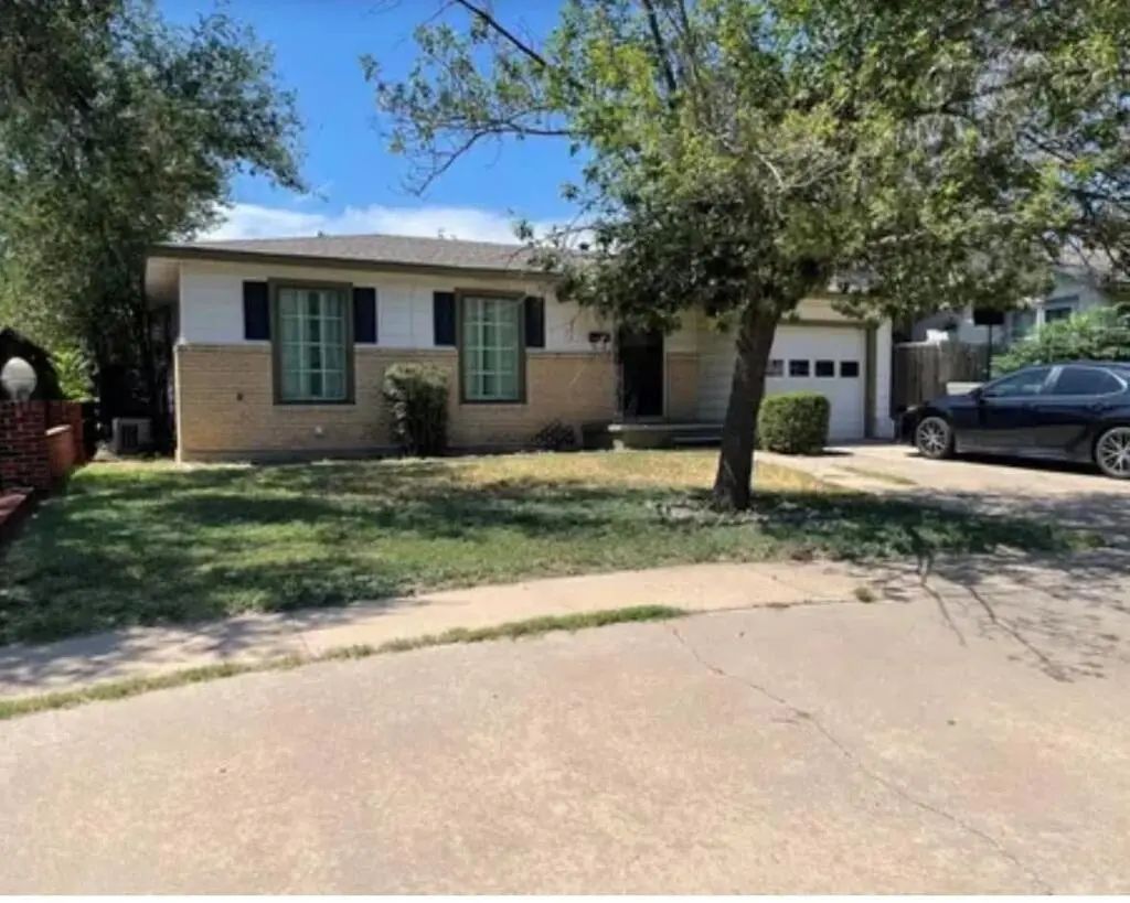 421 Dallas St, Big Spring