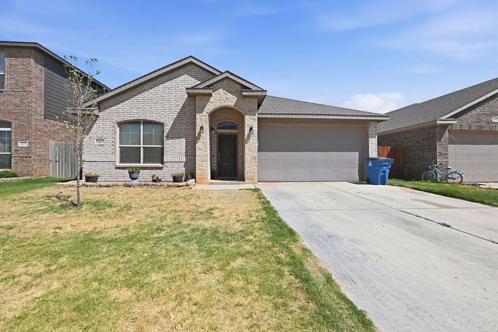 8401 County Rd 114, Midland
