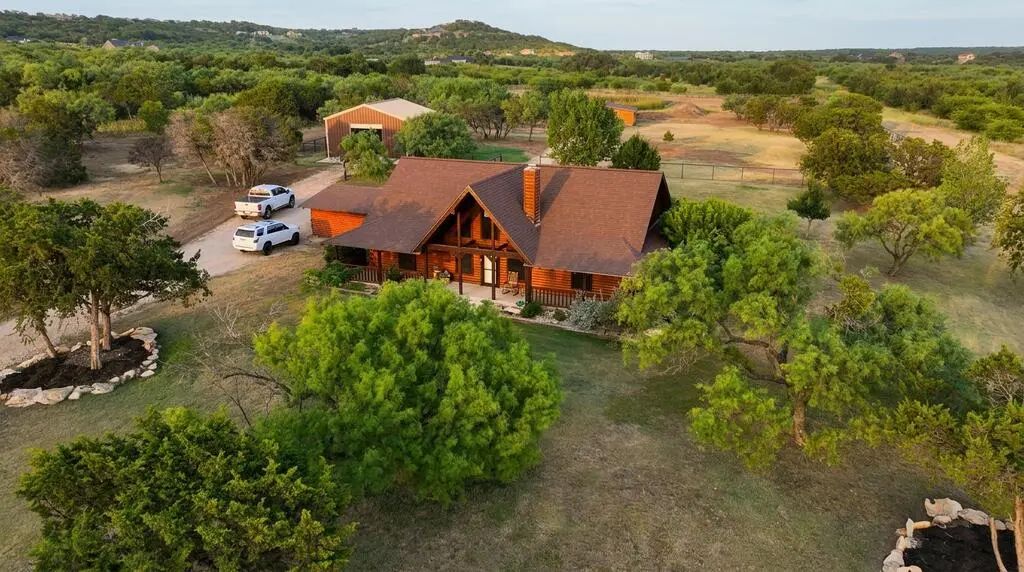 1222 Canyon Wren Loop, Graford