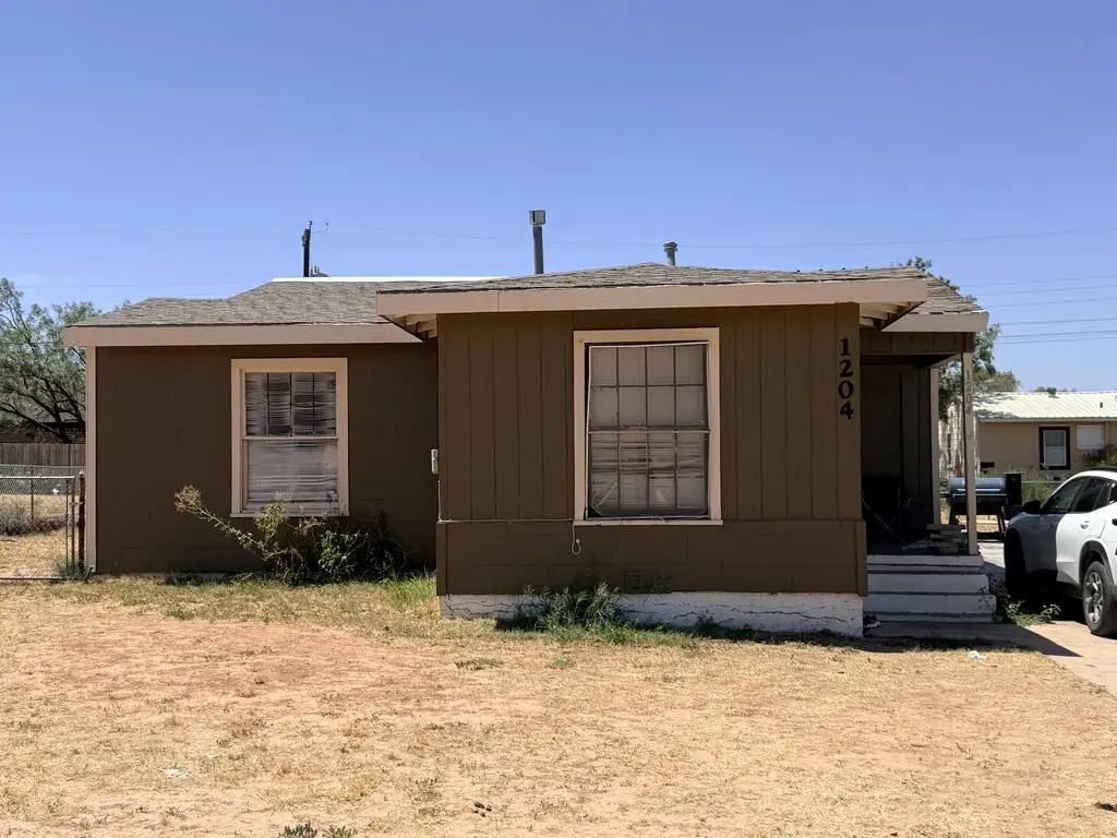 1204 Lamar Ave, Big Spring