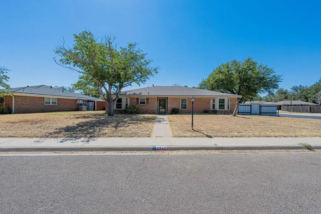 2413 Emerson Court, Midland