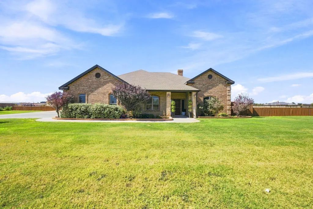 6401 County Rd 110, Midland