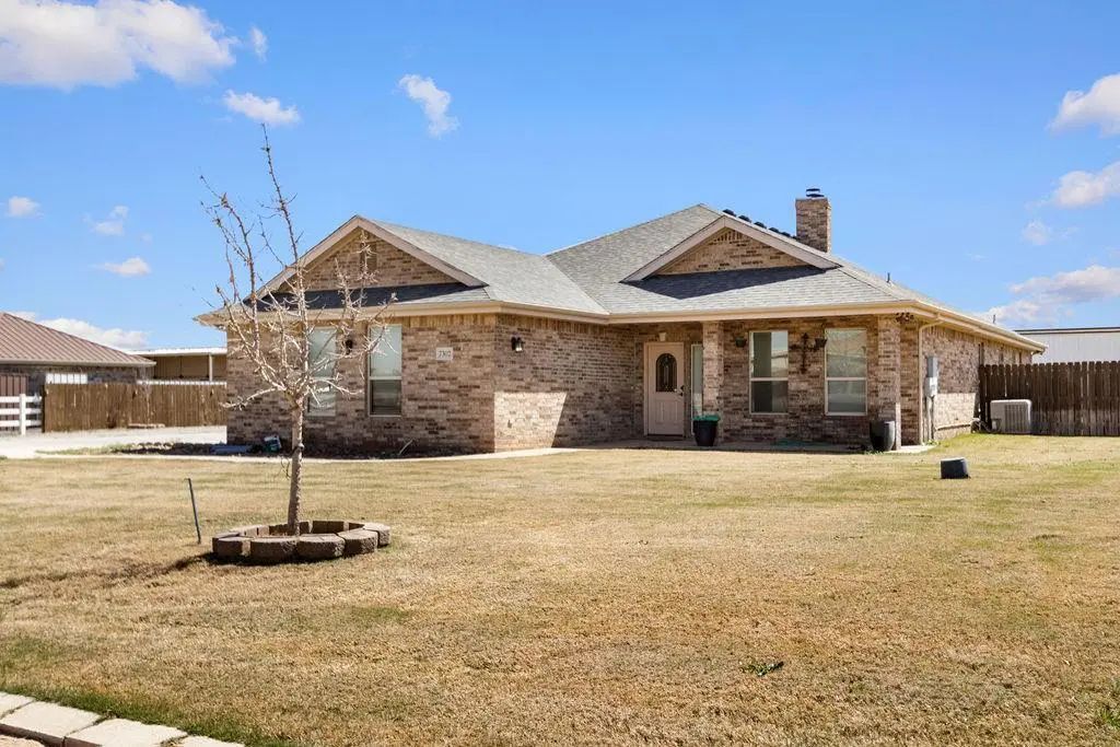 7302 County Rd 96, Midland