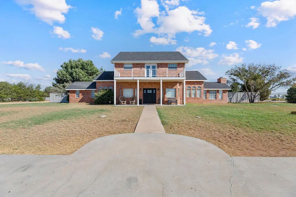 11402 County Rd 40, Midland
