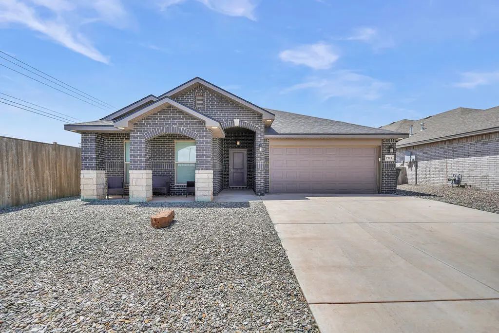 1918 County Rd 1118, Midland