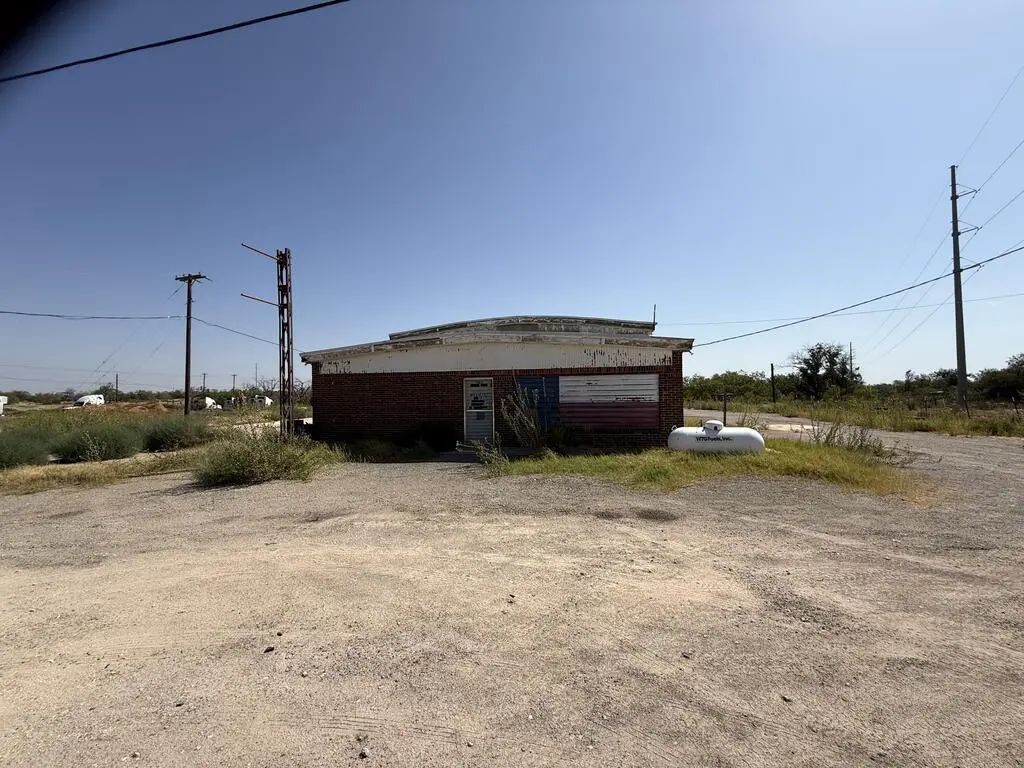 2908 Birdwell Lane N, Big Spring