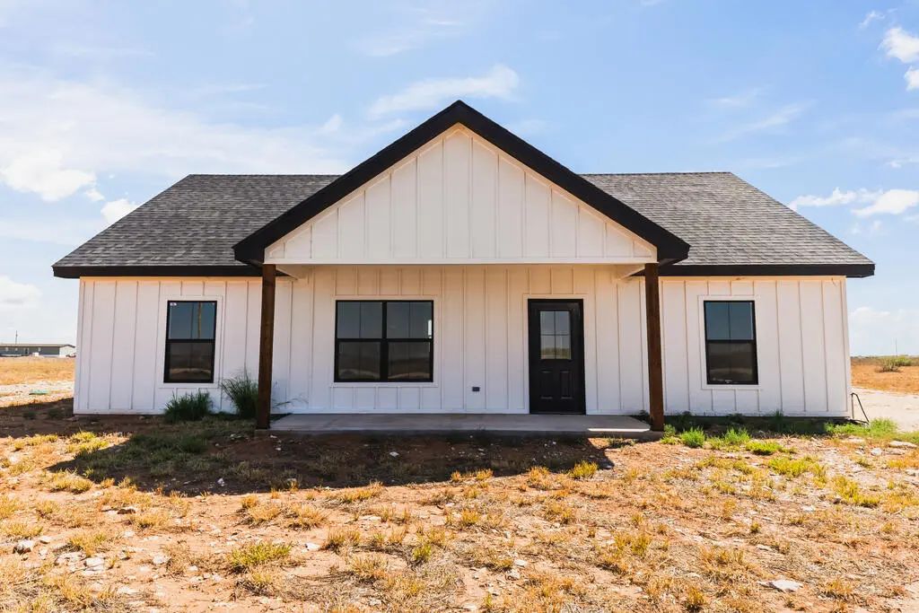 661 Private Rd 307-d, Seminole