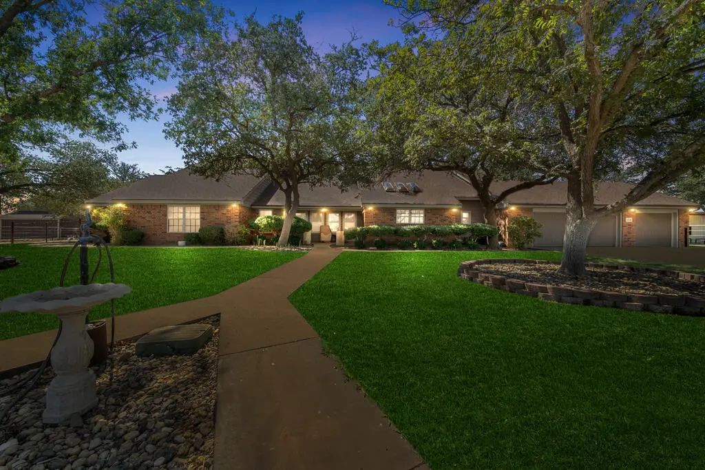 10506 County Rd 105, Midland
