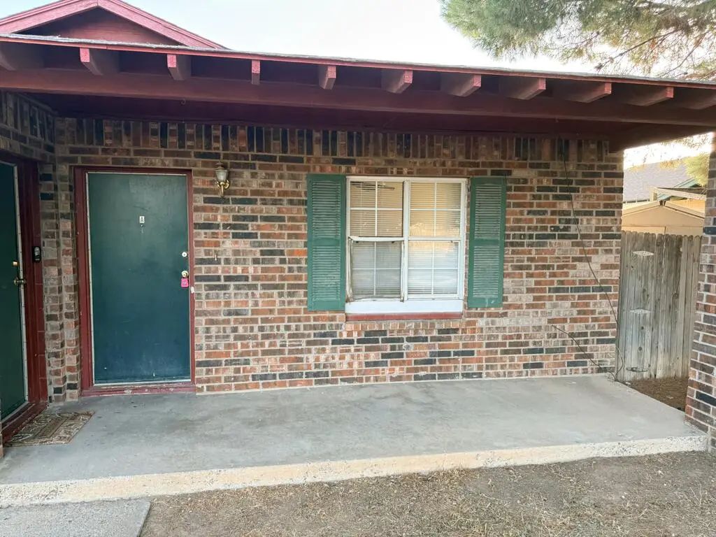 208 Mitchell, Midland