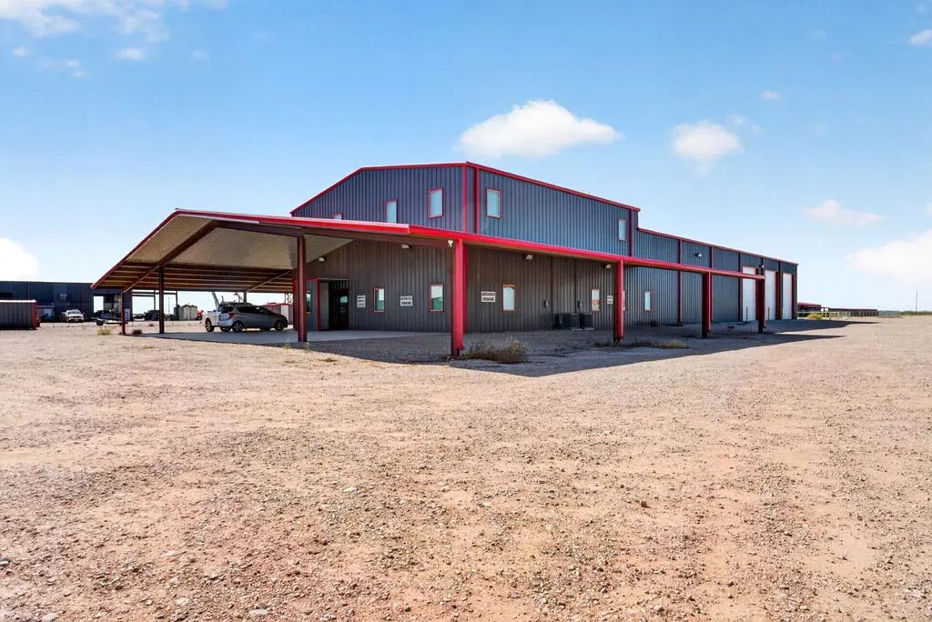 8211 County Rd 62, Midland