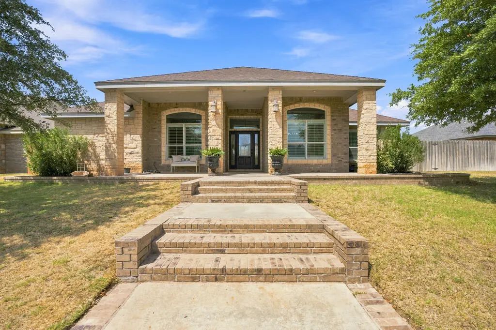 5204 Hilltop Dr, Midland
