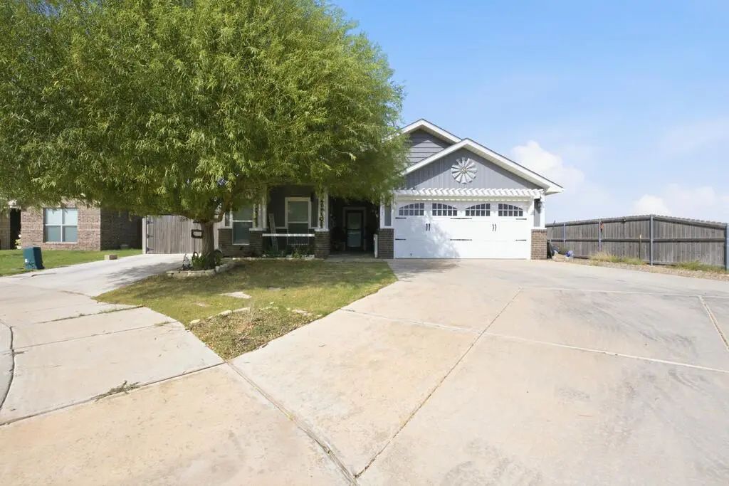 6911 Burnett, Midland