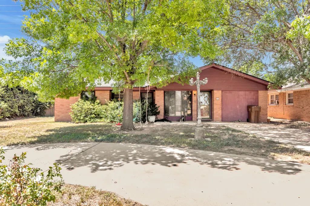 1016 Baylor Blvd, Big Spring