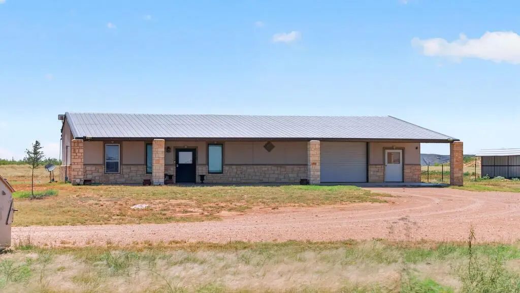 12107 County Rd 89, Midland