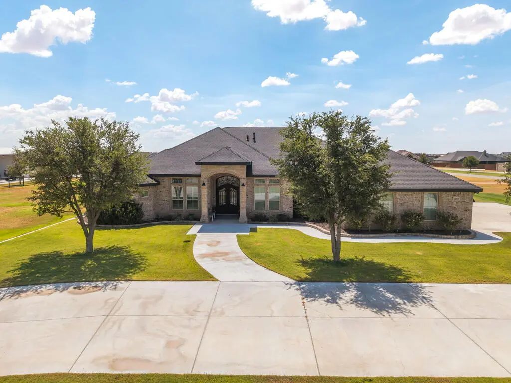 7208 County Rd 111, Midland