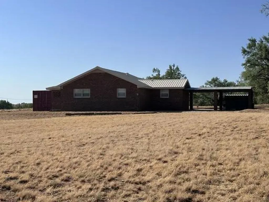 4581 County Rd 254, Snyder