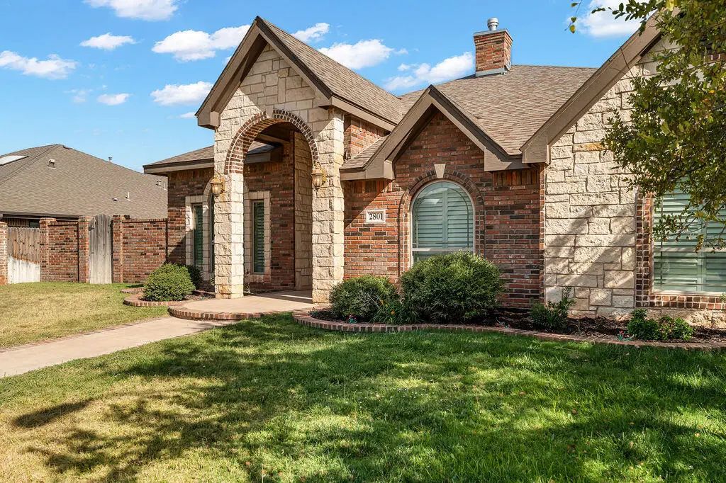 2801 Savoy Place, Midland
