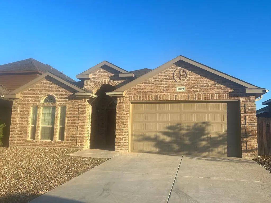 1109 Cerrillos Ave, Midland