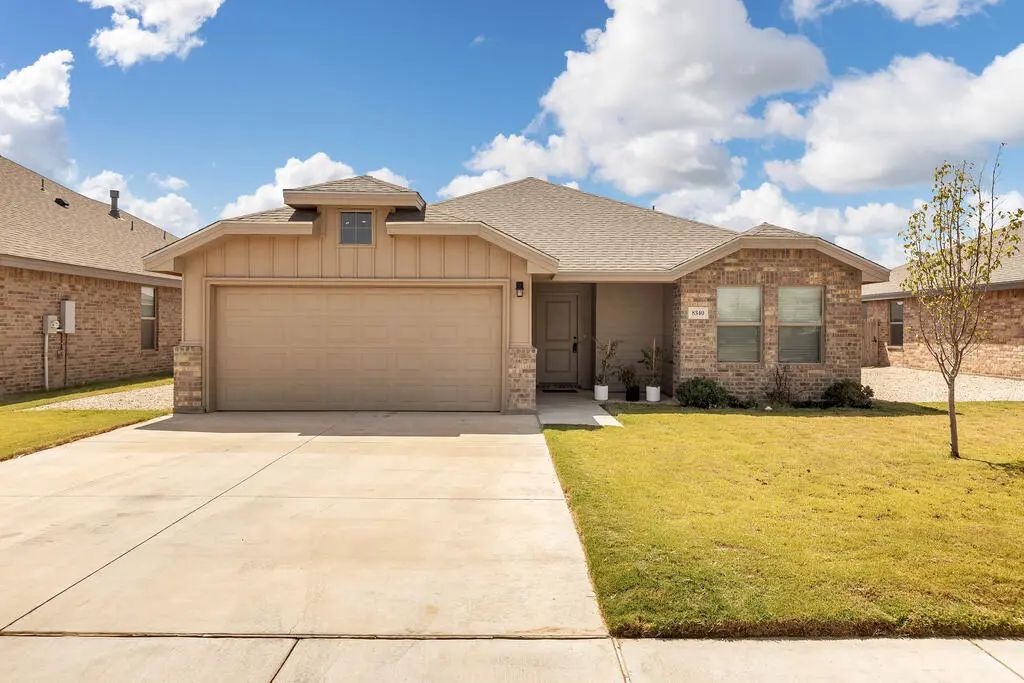 8340 County Rd 111, Midland