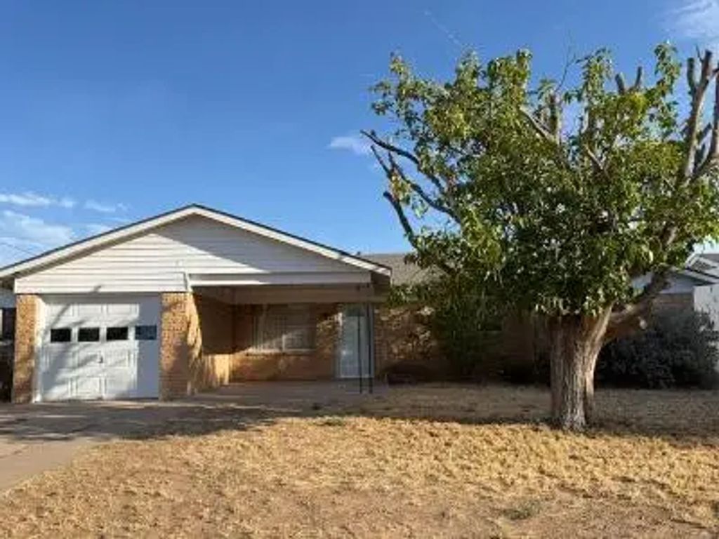 2200 Cecilia, Big Spring