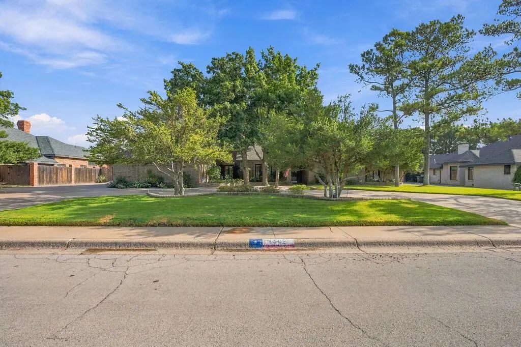 4602 Island Dr, Midland