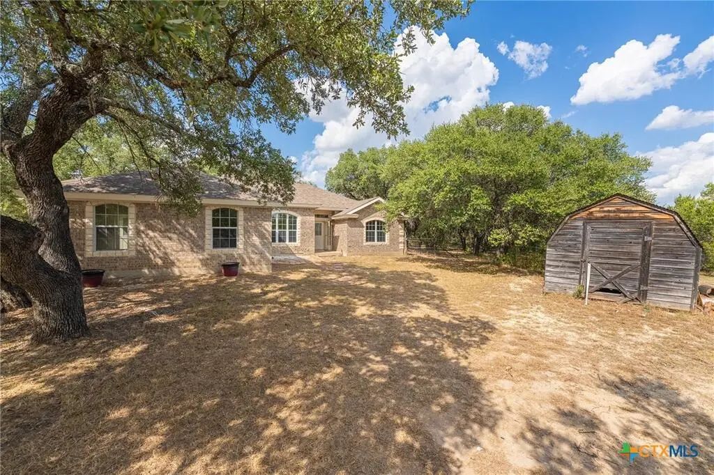 614 Private Rd, 
