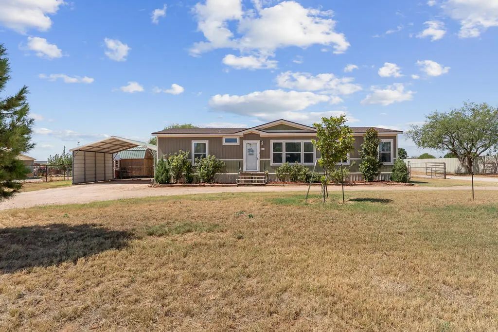 3212 County Rd 1070, Midland