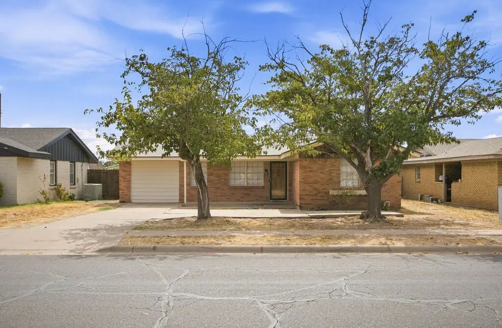 118 Eisenhower Dr, Midland
