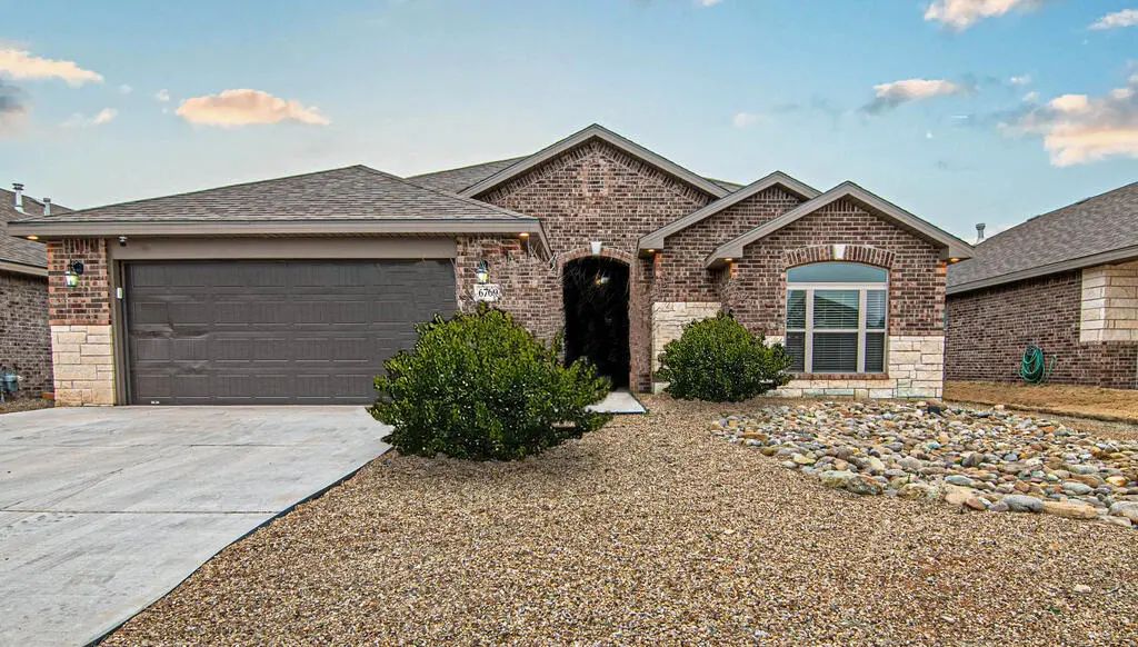 6709 Spur Dr, Midland