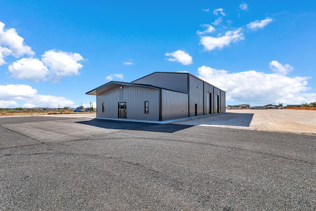 4912 County Rd 1172, Midland