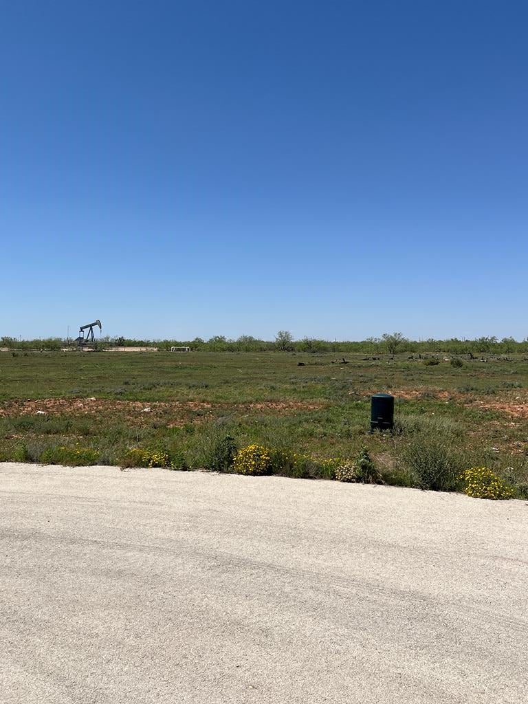 2181 Longhorn Dr, Midland