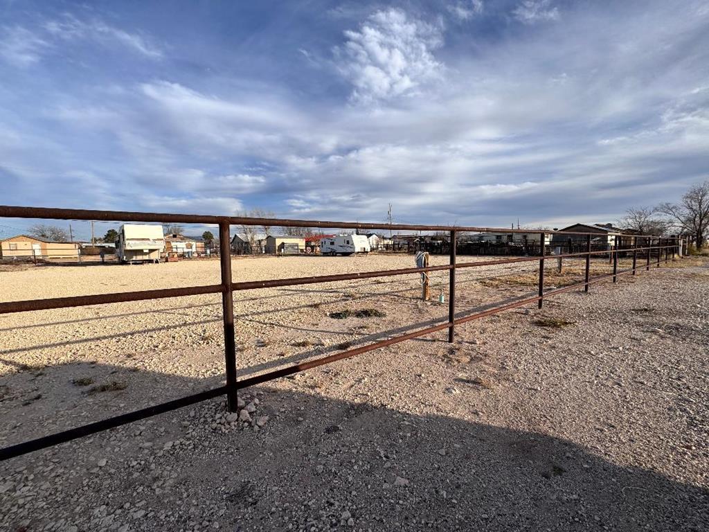 4082 St Gall, Fort Stockton