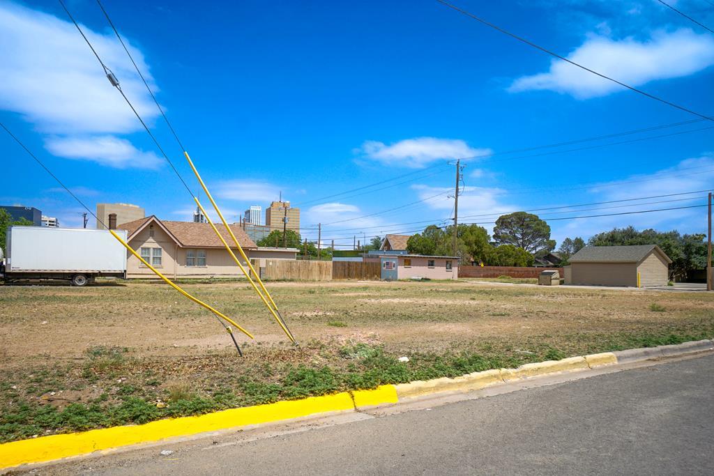 1011 Illinois Ave, Midland