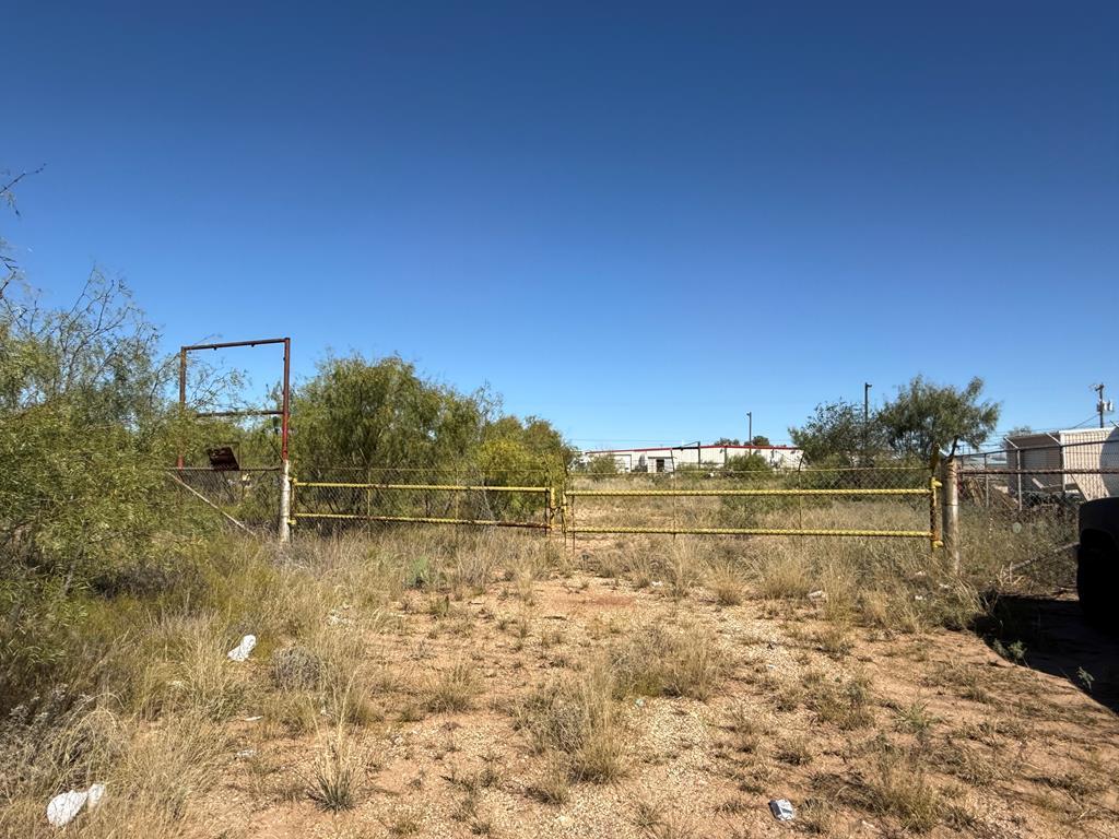 000 Old Post Rd, Snyder