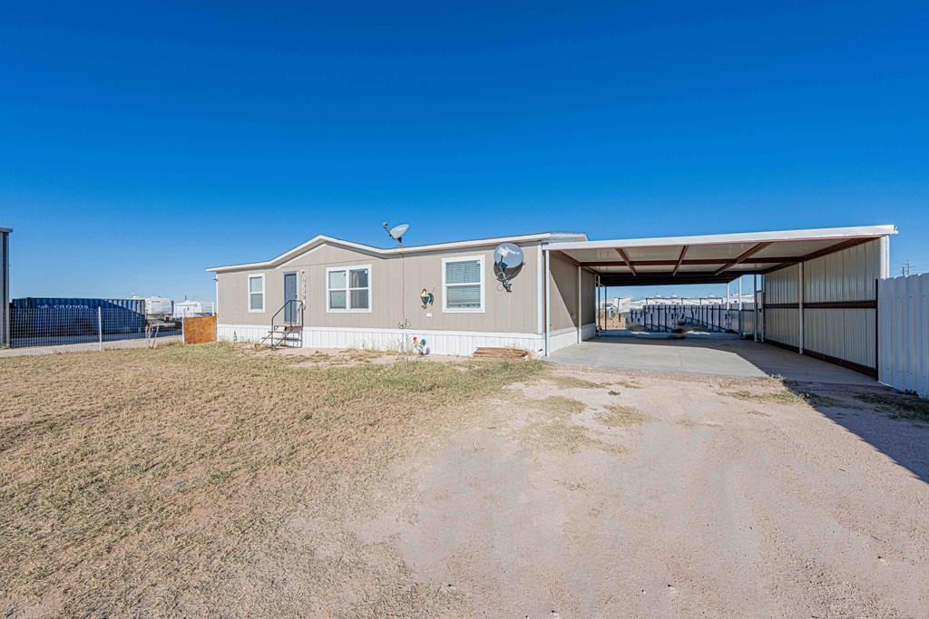 6716 County Rd 1160, Midland