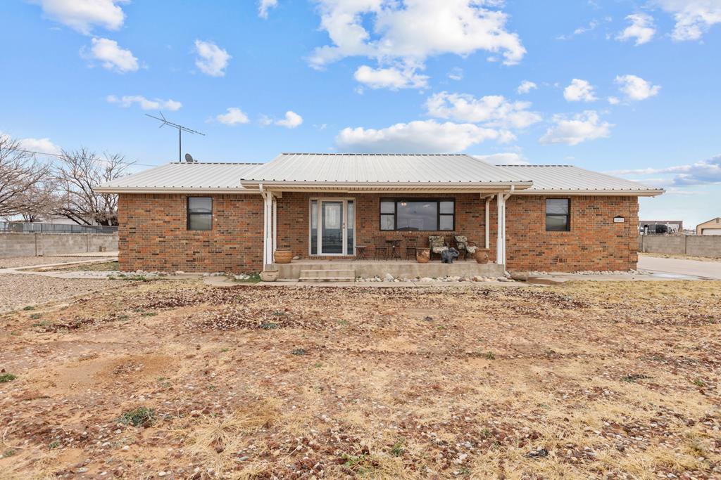 1408 County Rd 120, Midland