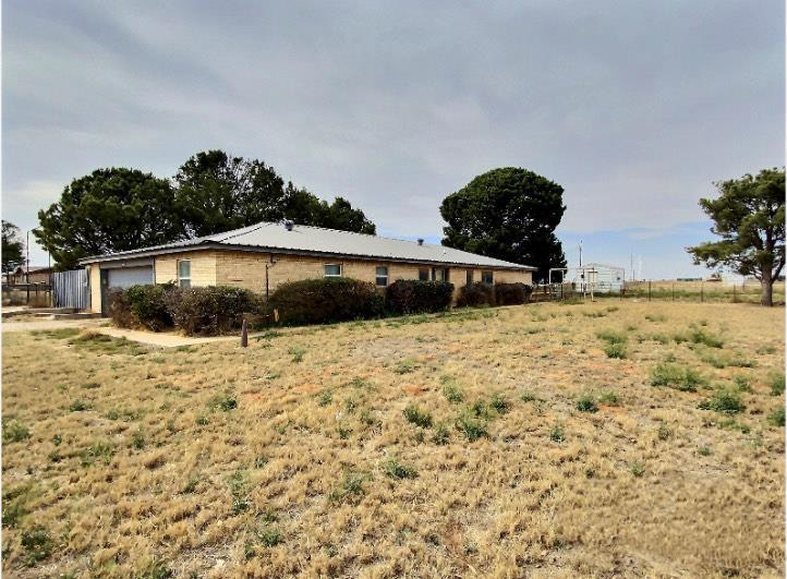 1215 County Rd 145, Midland