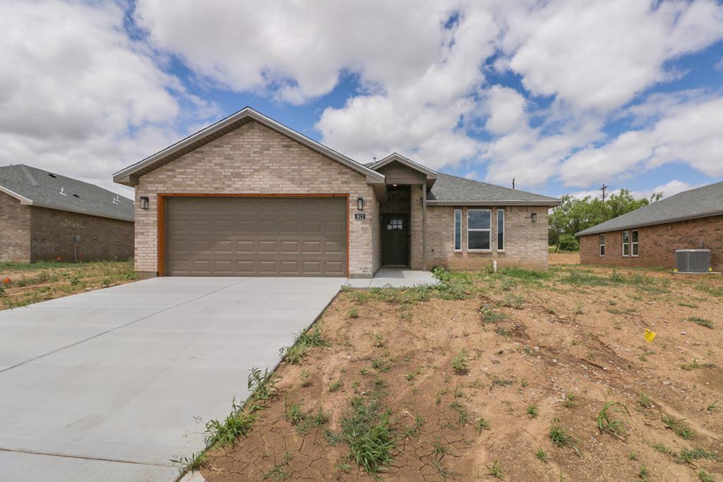 812 Bella Bvd, Coleman