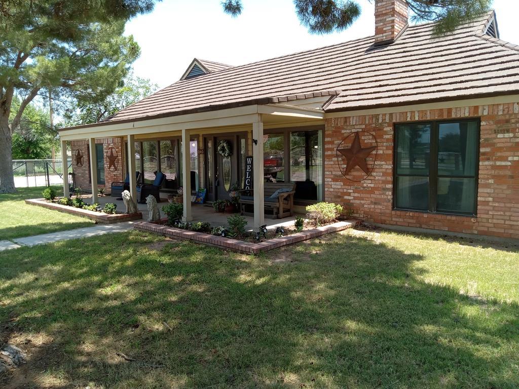 408 County Rd 120, Midland