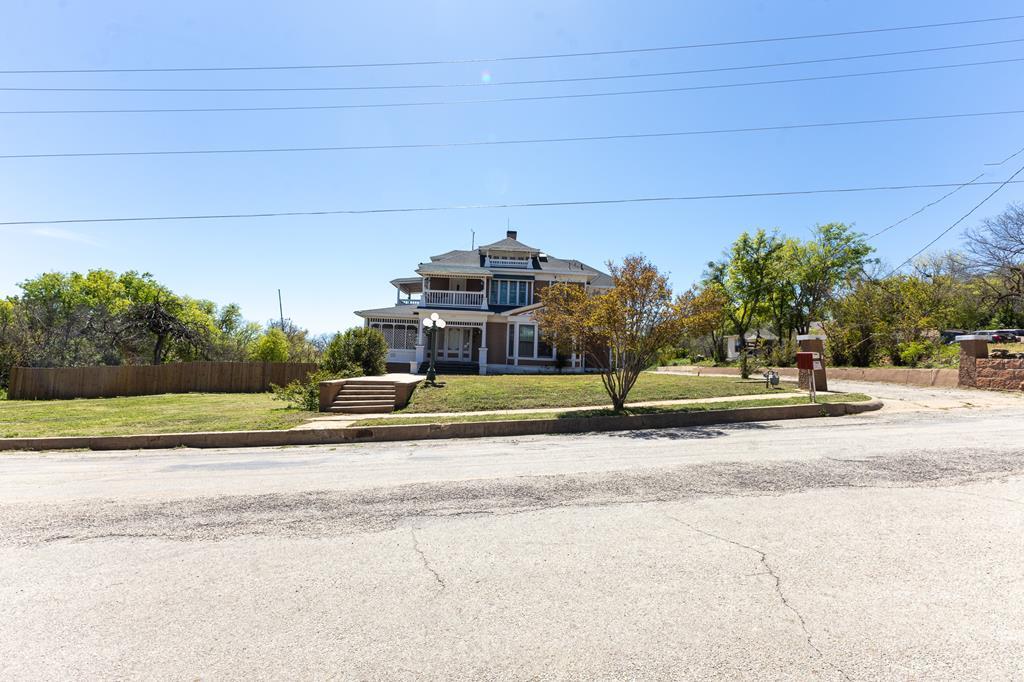 1115 Austin St, Coleman